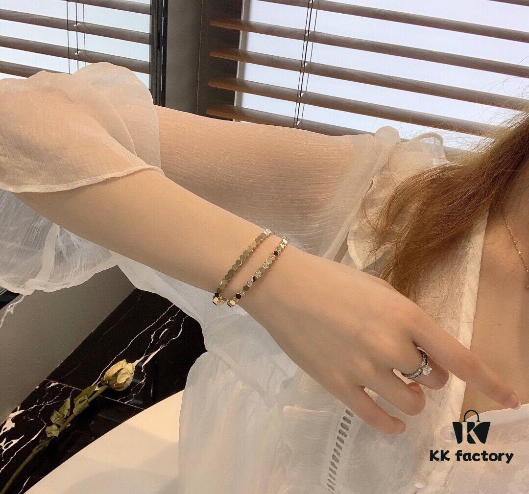6930014699f2d84055c8ed1a Unparalleled Beauty 💓 Elegant and Exquisite Design Perfect for Layering