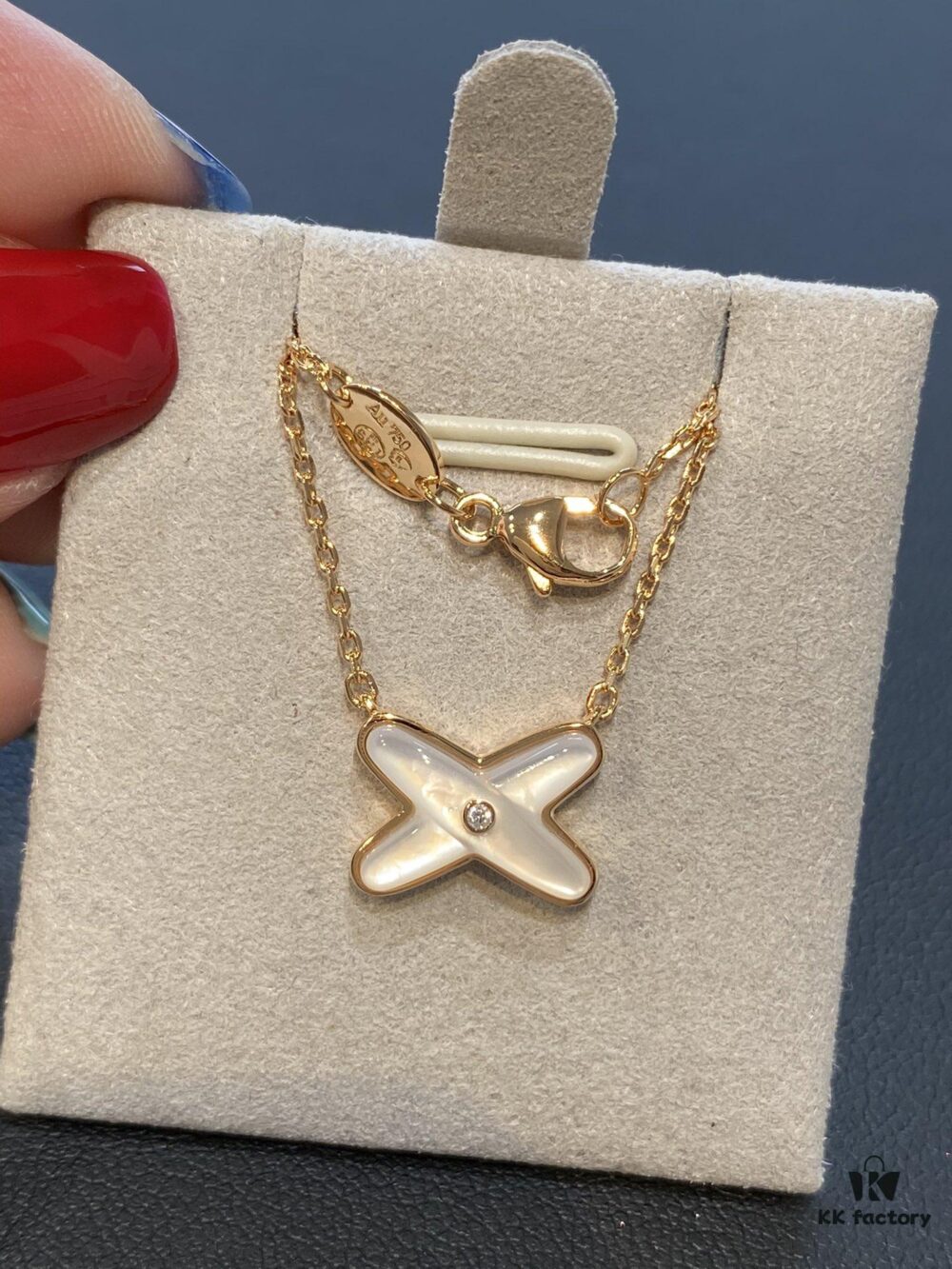 693001b899f2d84055c8ed8e Cross Necklace in Rose Gold with White Shell, Chu Shang Mei Paris, Palladium Plated + 0.5 Version, 37.5-41.5cm, Full V-Gold with Natural Deep-Sea White Shell, Individually Carved Stone Setting, Center Inlaid with Premium Silicon Titanium Material