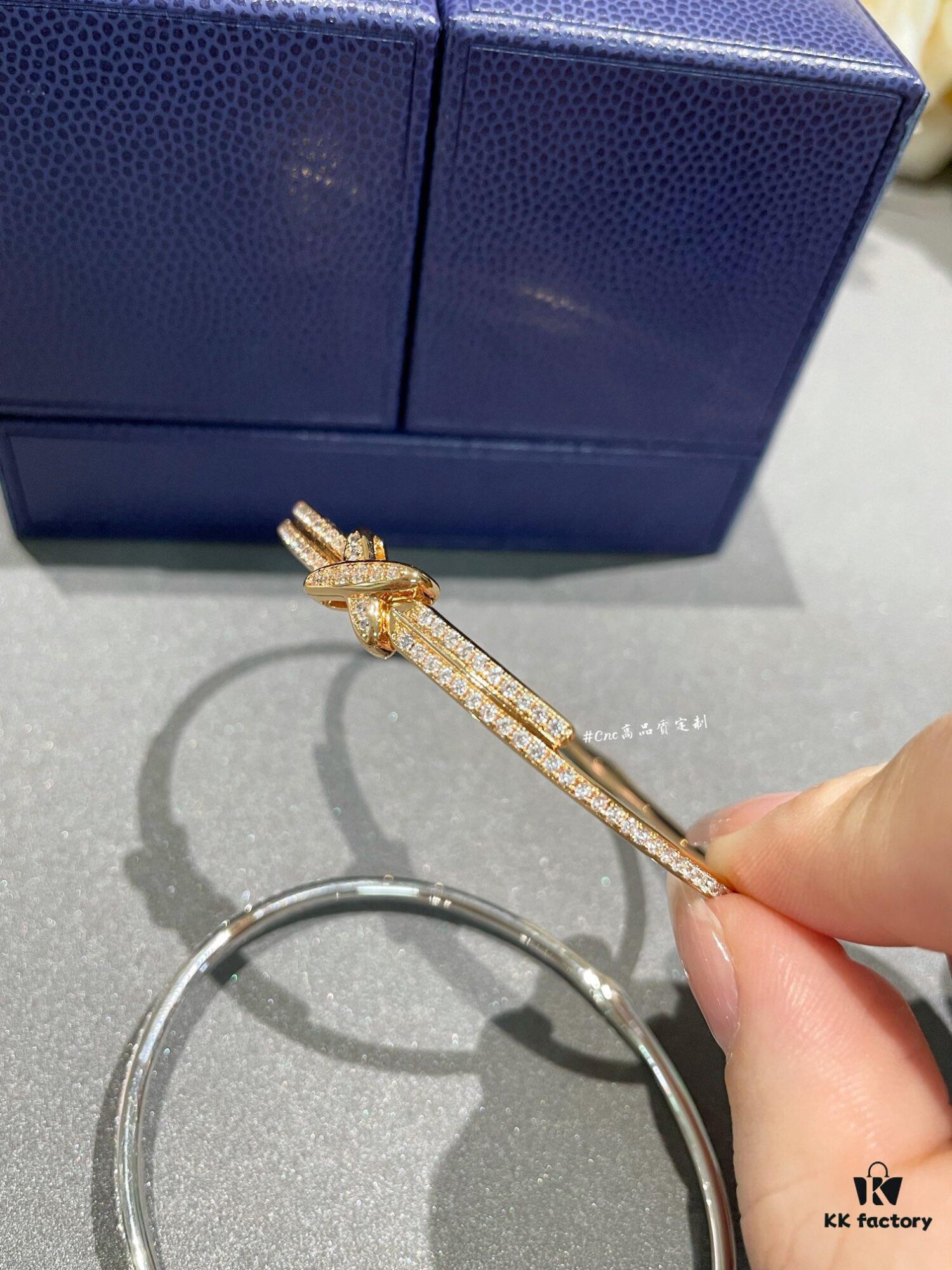 693001f099f2d84055c8edd0 CHAUMET Jeux de Liens Harmony Full Diamond Bracelet in Rose Gold and White Gold
