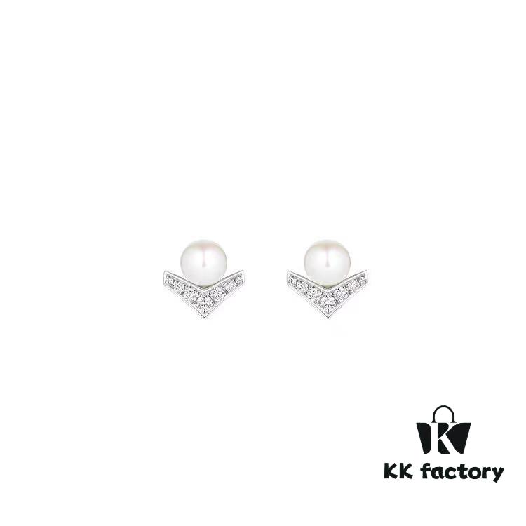 6930023599f2d84055c8ee2a Shangmei V-Shaped Pearl Stud Earrings, Custom-Engraved for Your Love, Exquisite Micro-Pavé Craftsmanship