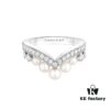 6930024399f2d84055c8ee3f Shangmei V-Shaped Pearl Ring 💍 Custom-Crafted for You, Engraved with Our Love, Exquisite Micro-Pave Setting ♥️ A Soul to Share, Gray Hair Without Parting. Perfect for Couples Seeking Individuality 💕 Find Your Symbol of Love