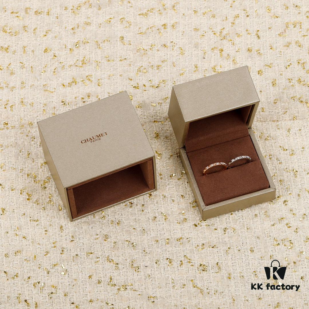 6930025599f2d84055c8ee59 Xuan Aifangdeng Eight-Diamond Ring, an Overlooked Treasure with Timeless French Elegance