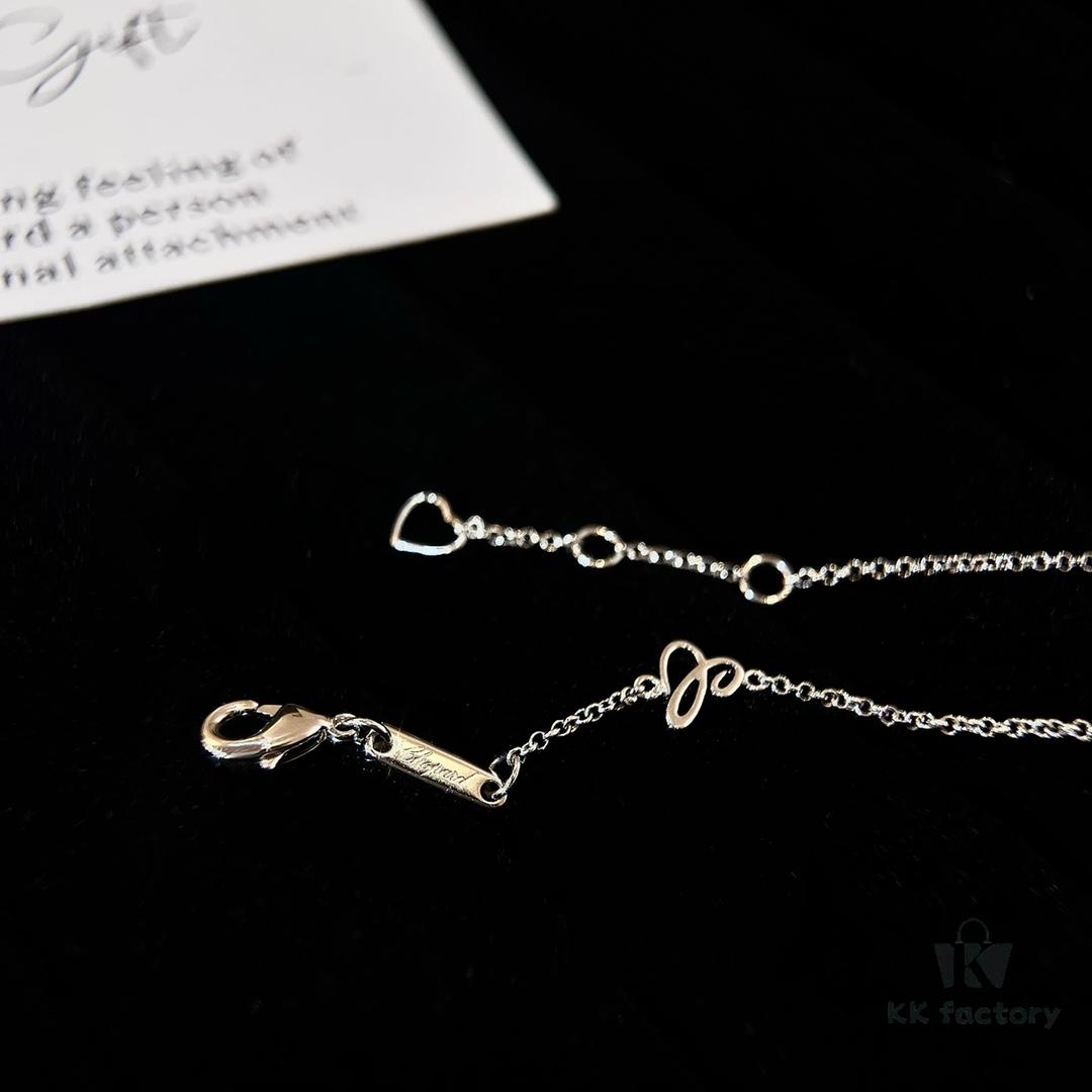 6930027199f2d84055c8ee7c Minimalist Elegance with a Touch of Youthful Charm: Chopard Happy Diamonds Luxury Pendant Necklace