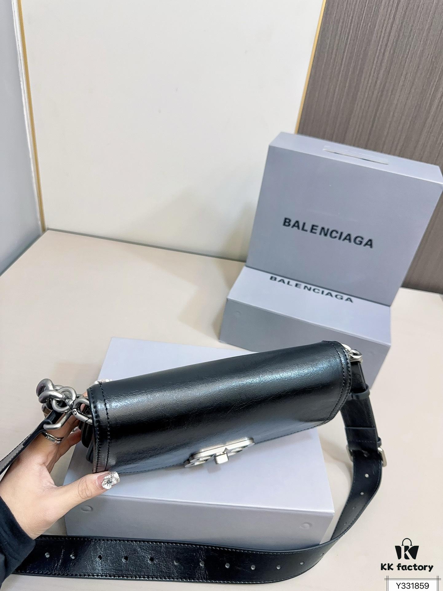693002b212f62673a6faabf8 Balenciaga BB Soft Flap Bag with Foldable Box