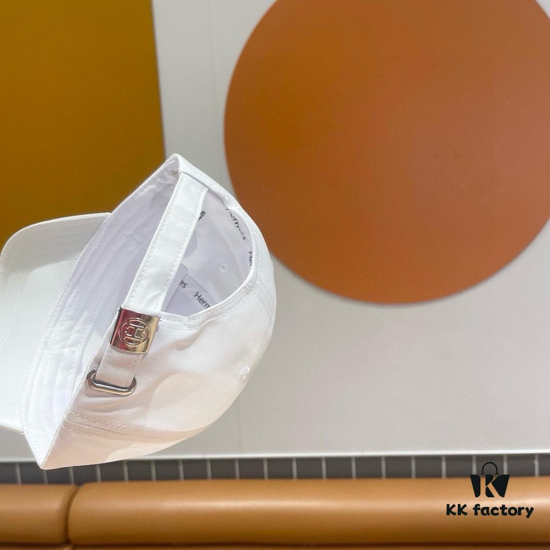 New Arrival HERMÈS (Hermes) Latest Original Quality Baseball Cap, Color-Blocked H Design, Authentic Mold Customized, Premium Breathable Canvas Fabric with Original Steel Adjustable Buckle, Exquisite Craftsmanship, Stylish and High-Quality