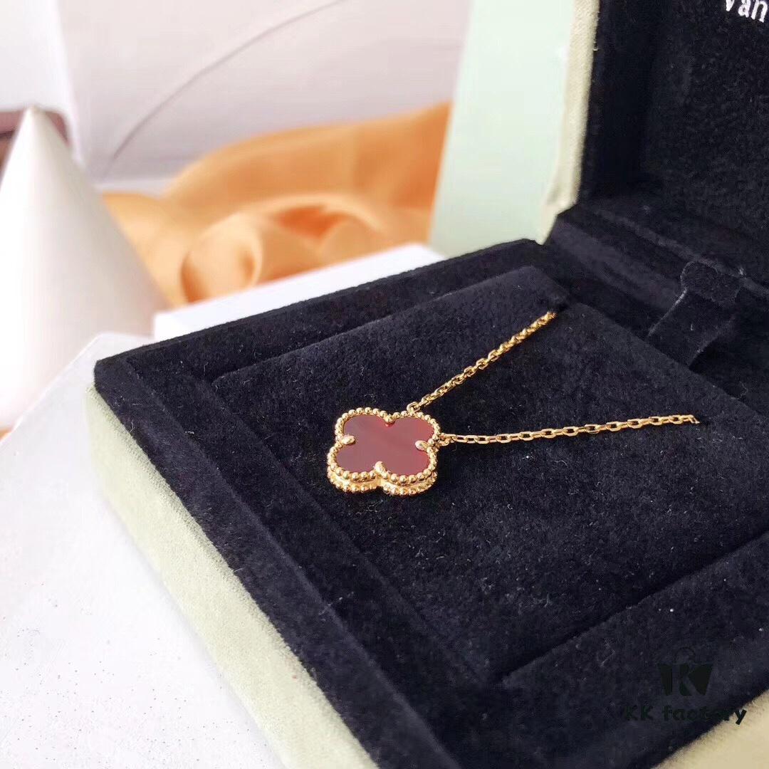 693002dc12f62673a6faac62 Van Cleef & Arpels Alhambra Necklace in Silver Version