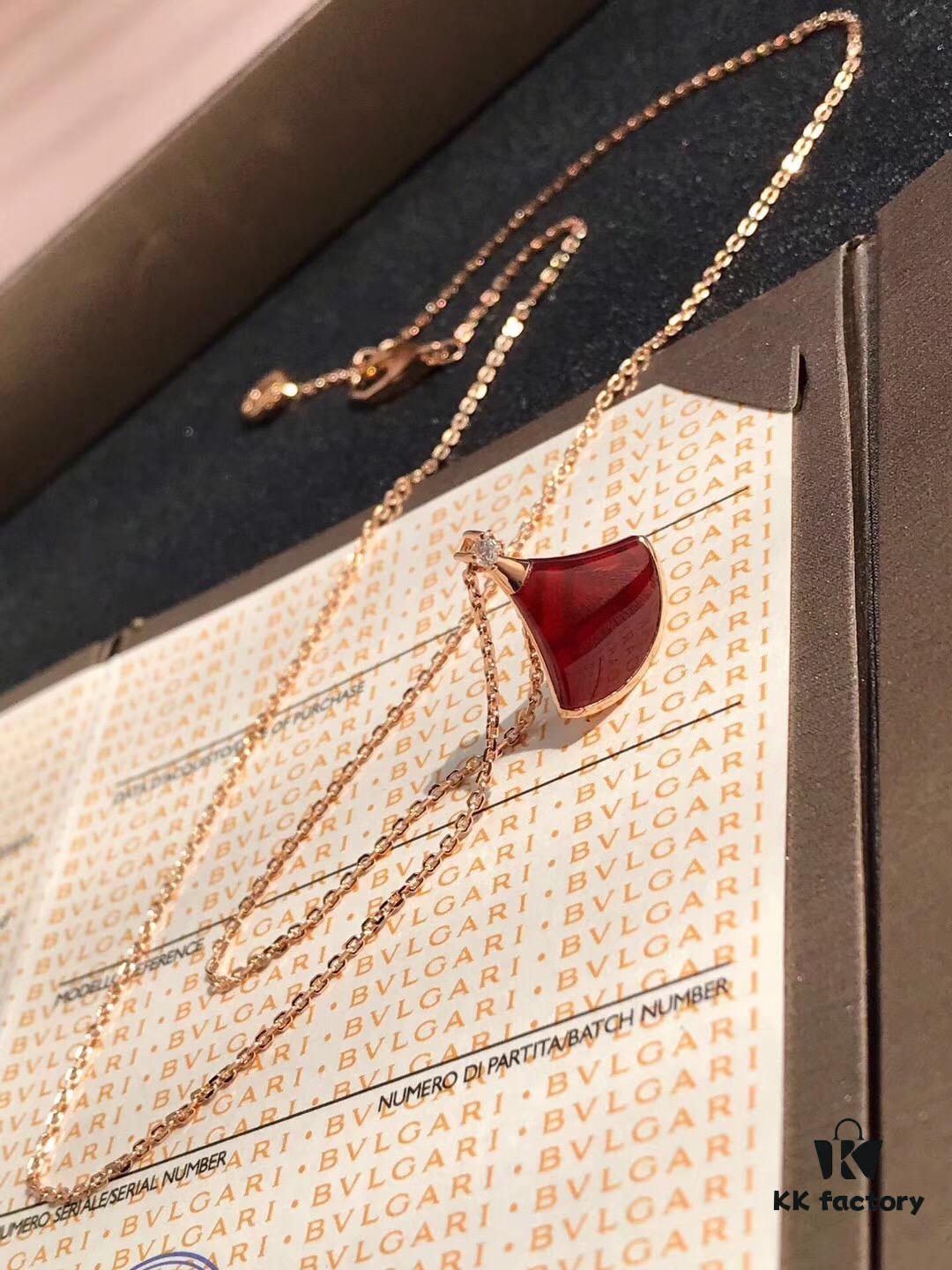 693002ec12f62673a6faac85 Bvlgari Divas' Dream Natural Carnelian Fan Necklace