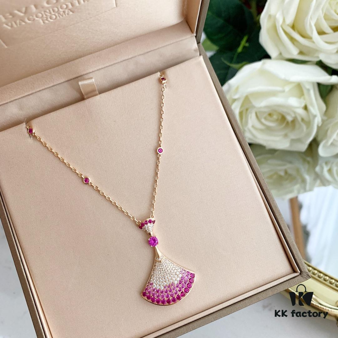 693002ef12f62673a6faac89 🎄 Christmas Gift 🎁 BVLGARI Bulgari New Full Diamond Fan Necklace, Electroplated V Gold Material