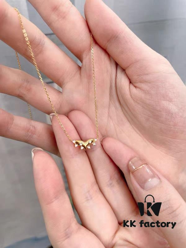 New Arrival ❤️ HEFANG Jewelry Cute Little Tiger Peach Blossom Tiger Necklace ✨ Wearing Effect Image