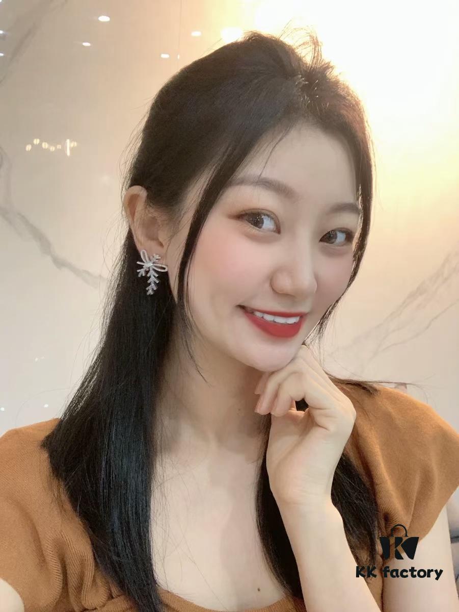 6930039312f62673a6faadd1 HEFANG Jewelry Ribbon First Snow Earrings, Same Style as Zhou Jieqiong