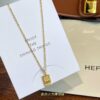 Yi Xin Yi Yi Bracelet, Confession Square Pendant Necklace