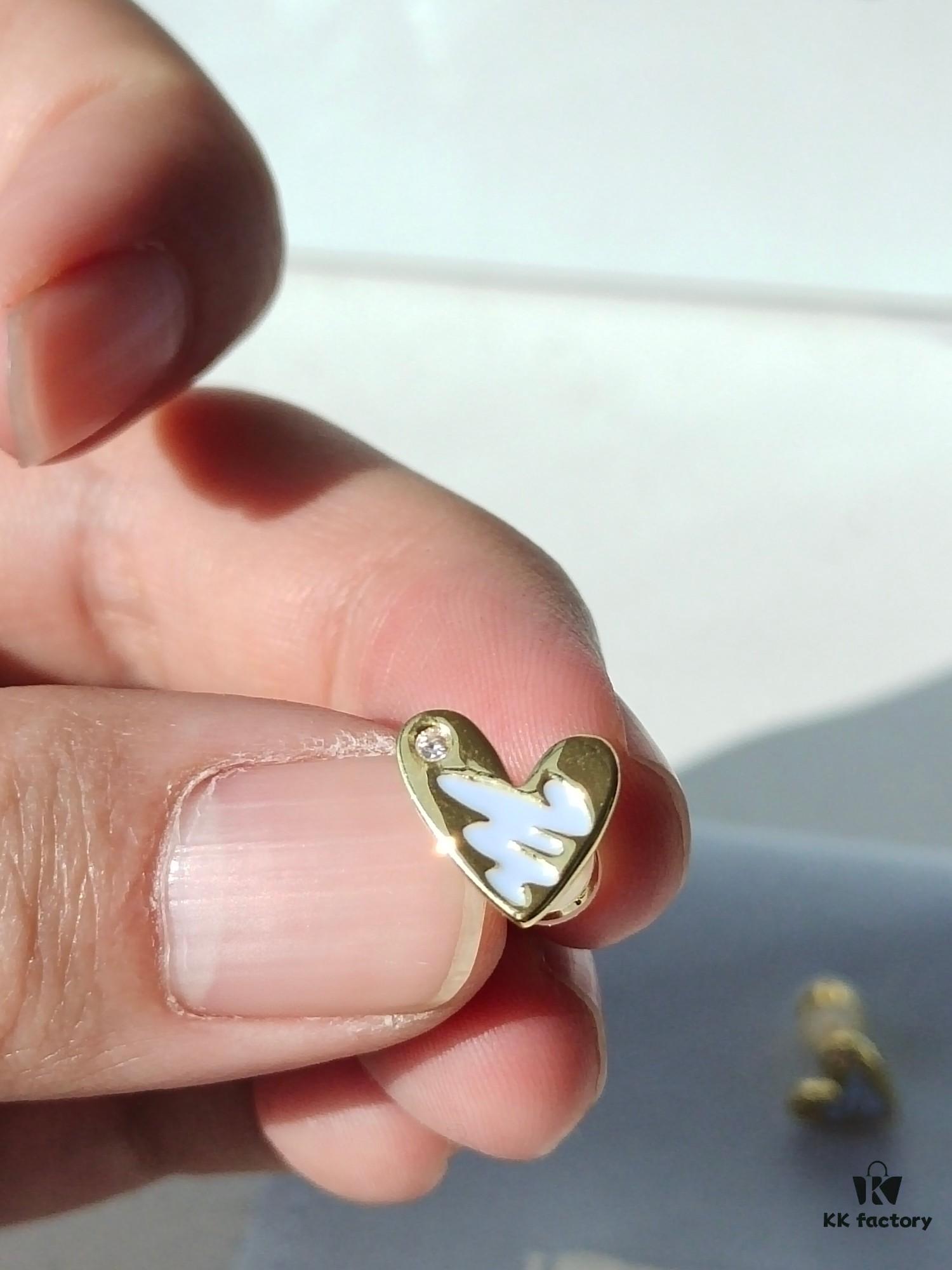 693003db12f62673a6faae45 HEFANG Artistic Béatrice Rabbit Oil-Painted Heart Stud Earrings