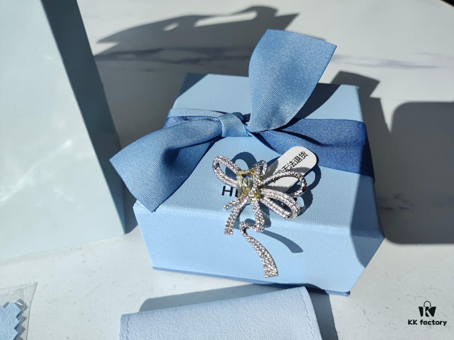 693003ef12f62673a6faae63 HEFANG Jewelry Brilliant Ribbon Brooch - 10th Anniversary Limited Edition