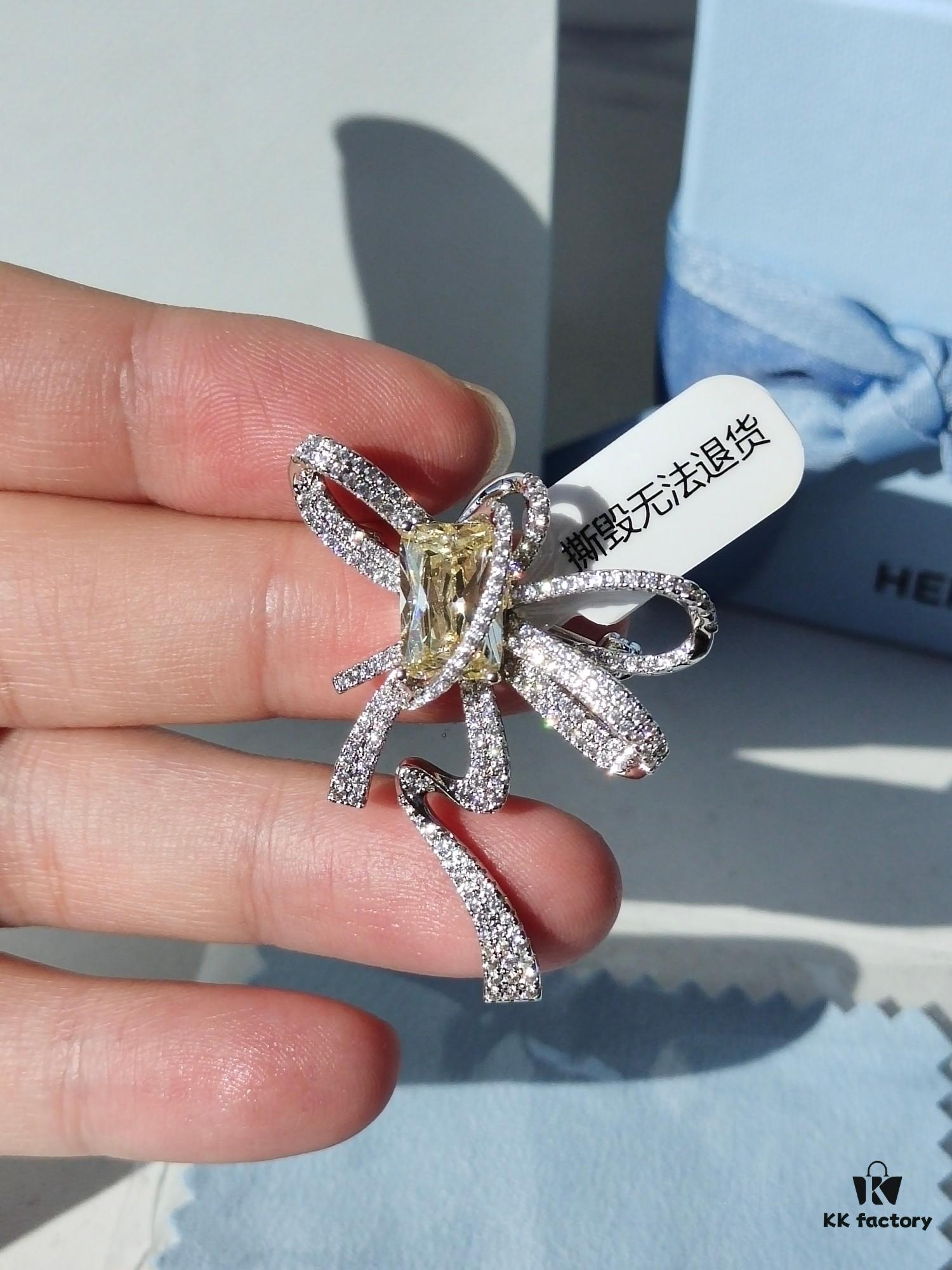 693003f112f62673a6faae66 HEFANG Jewelry Brilliant Ribbon Brooch - 10th Anniversary Limited Edition