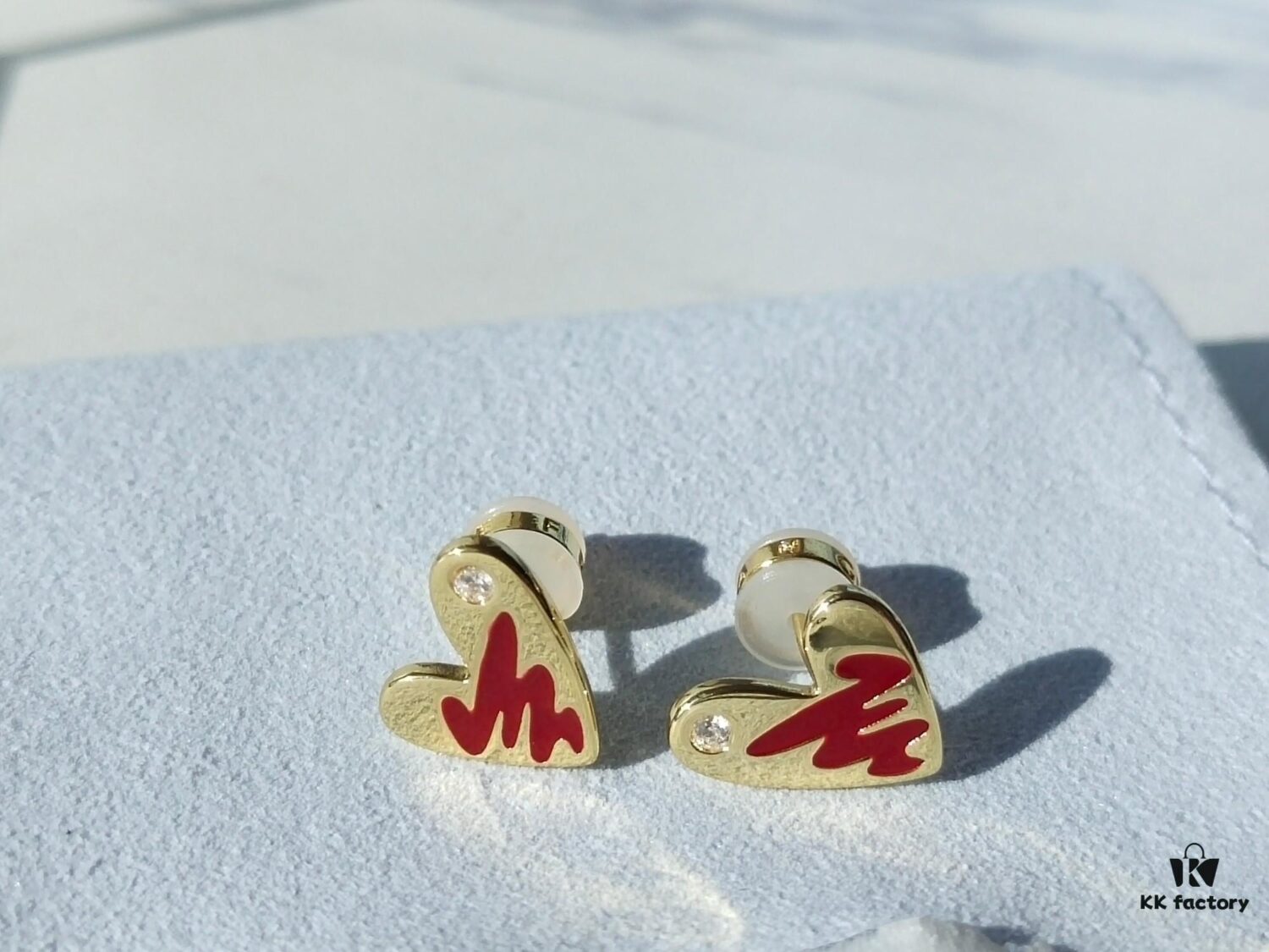 693003fd12f62673a6faae7e HEFANG Artistic Rabbit Love Heart Enamel Stud Earrings