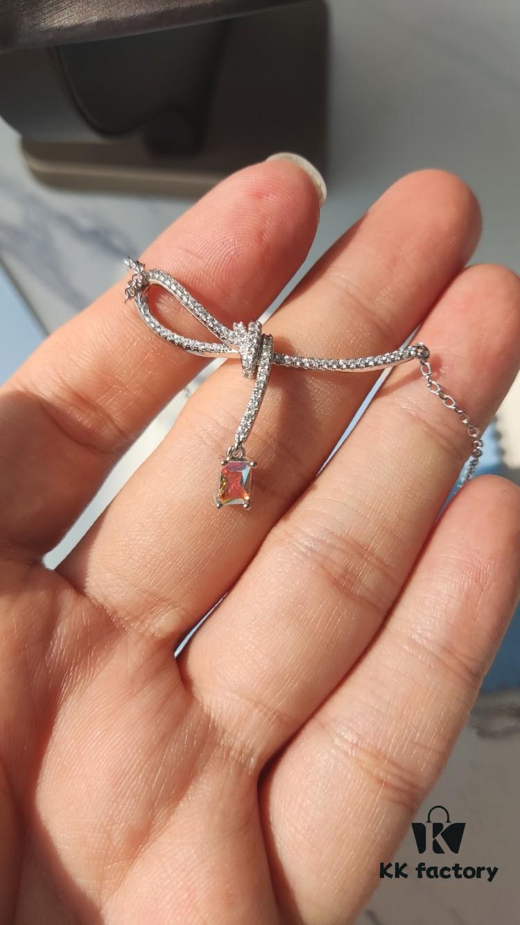 6930048b12f62673a6faafce HEFANG Aurora Ribbon Knot Pendant Necklace