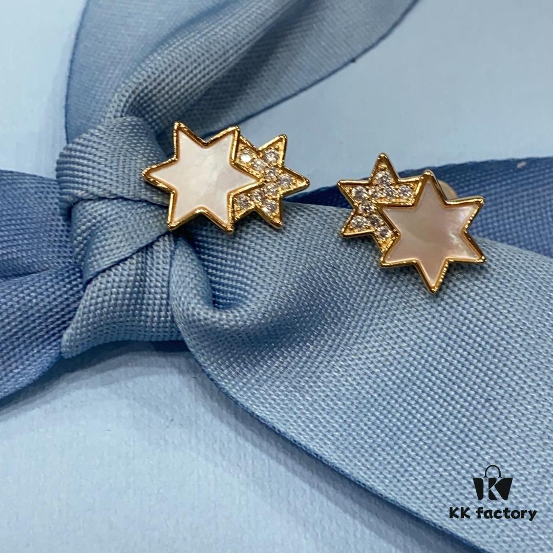 He Fang Liu Guang Twin Star Stud Earrings