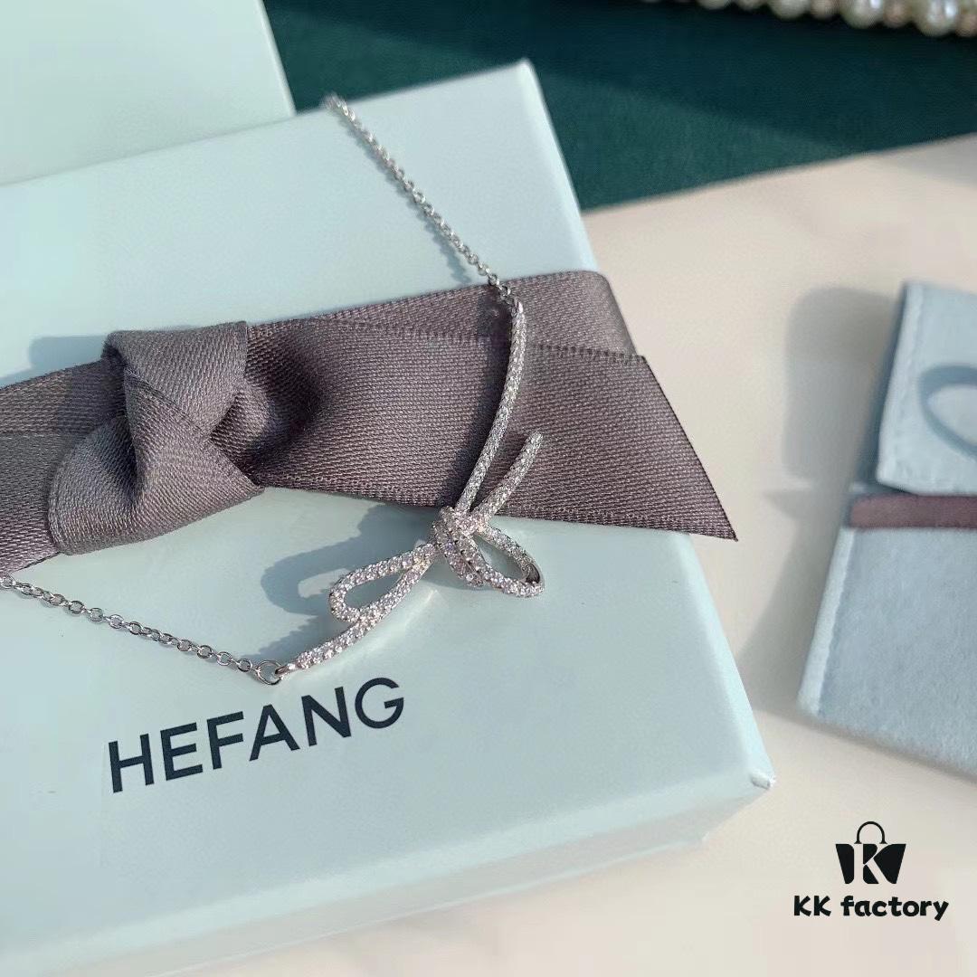 693004bd12f62673a6fab04c HeFang Bestseller - Ribbon Knot Pendant Necklace, Luxurious Wedding Jewelry, Elegant and Sparkling Collarbone Chain
