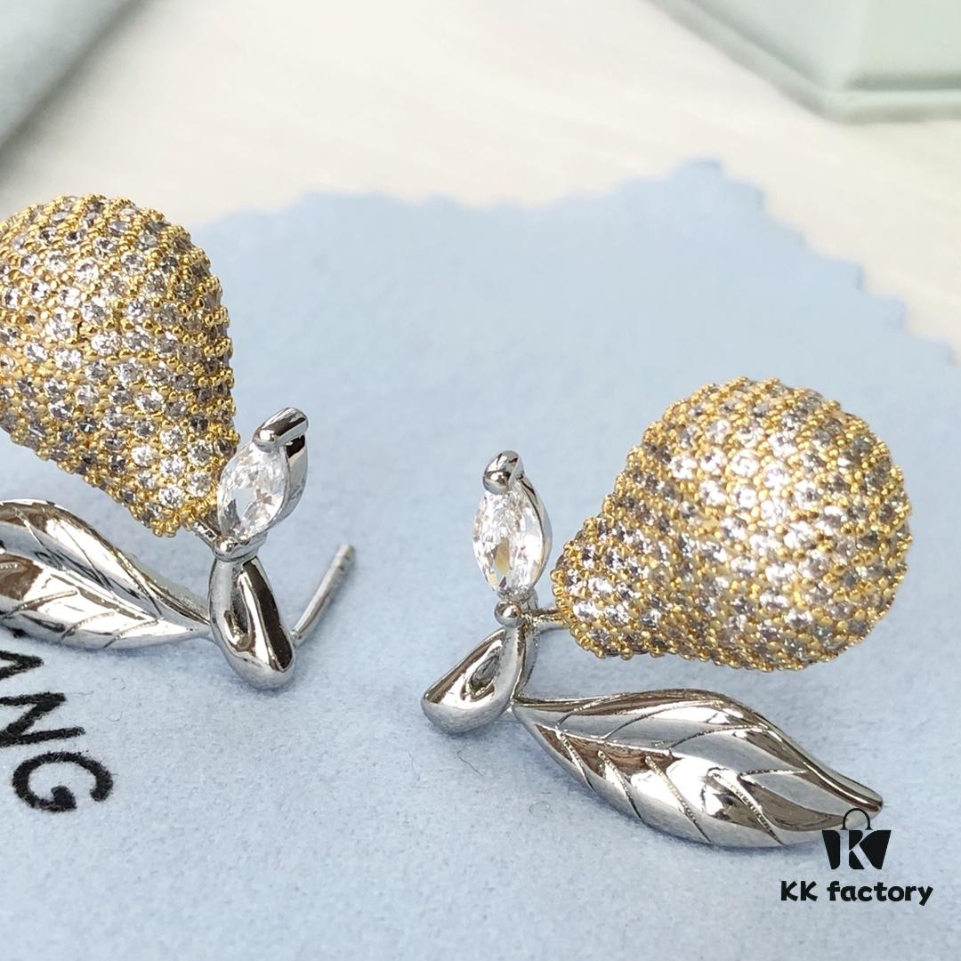HEFANF Jewelry - Pear Stud Earrings