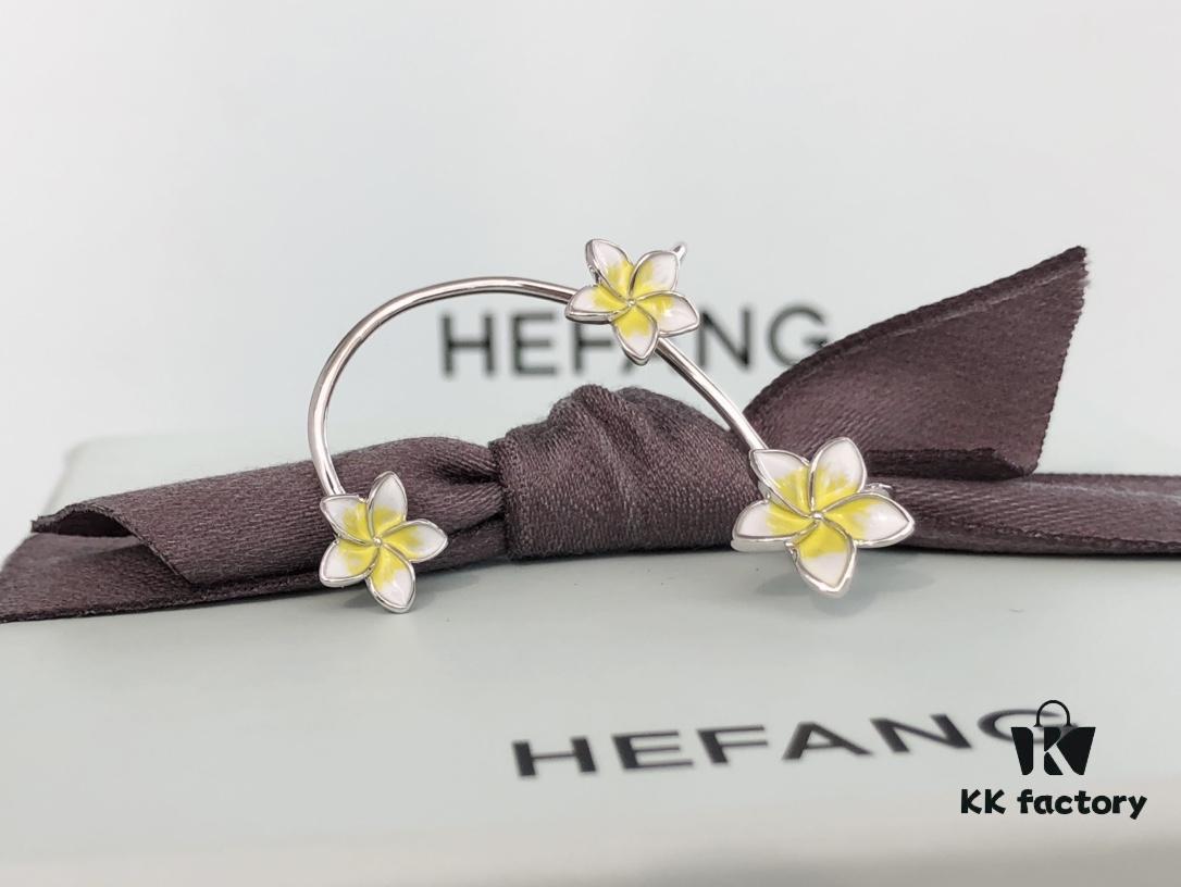 693004e912f62673a6fab0b9 HEFANG Jewelry Frangipani Huggie Earrings