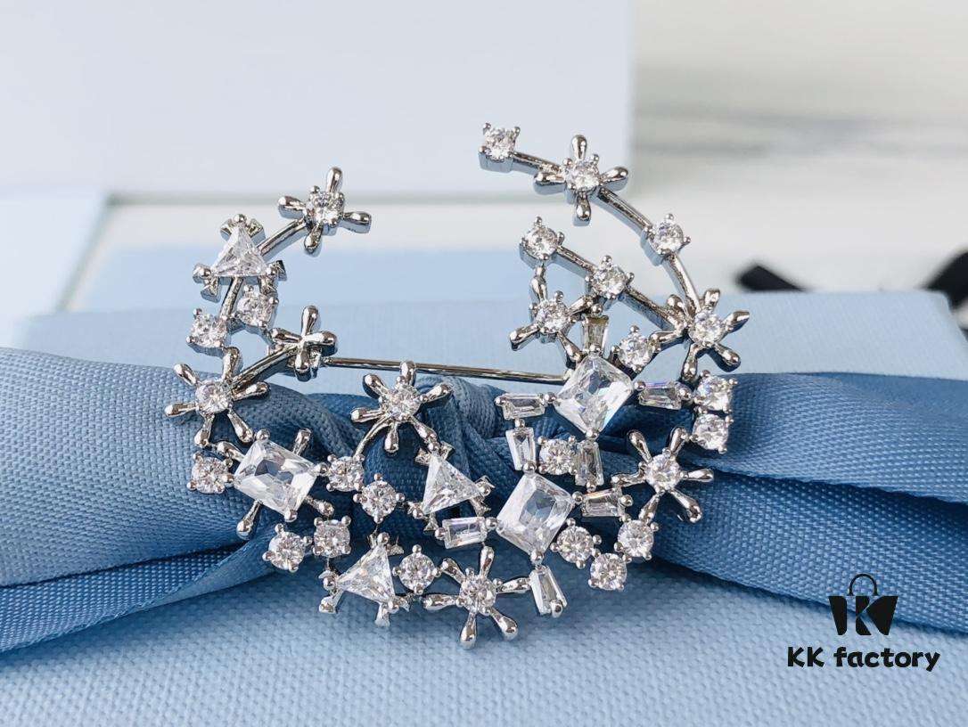 6930050f12f62673a6fab0fd HEFANG Jewelry Snowfall Brooch – A Romantic Ode to the First Snowfall