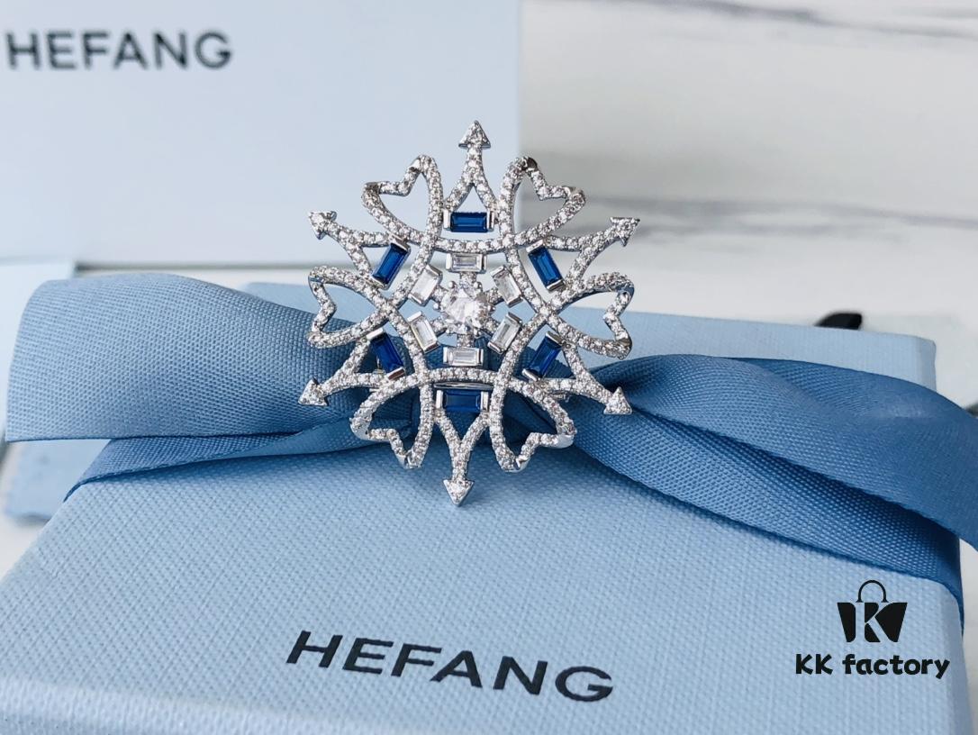 HEFANG Gentleman of the Road Brooch