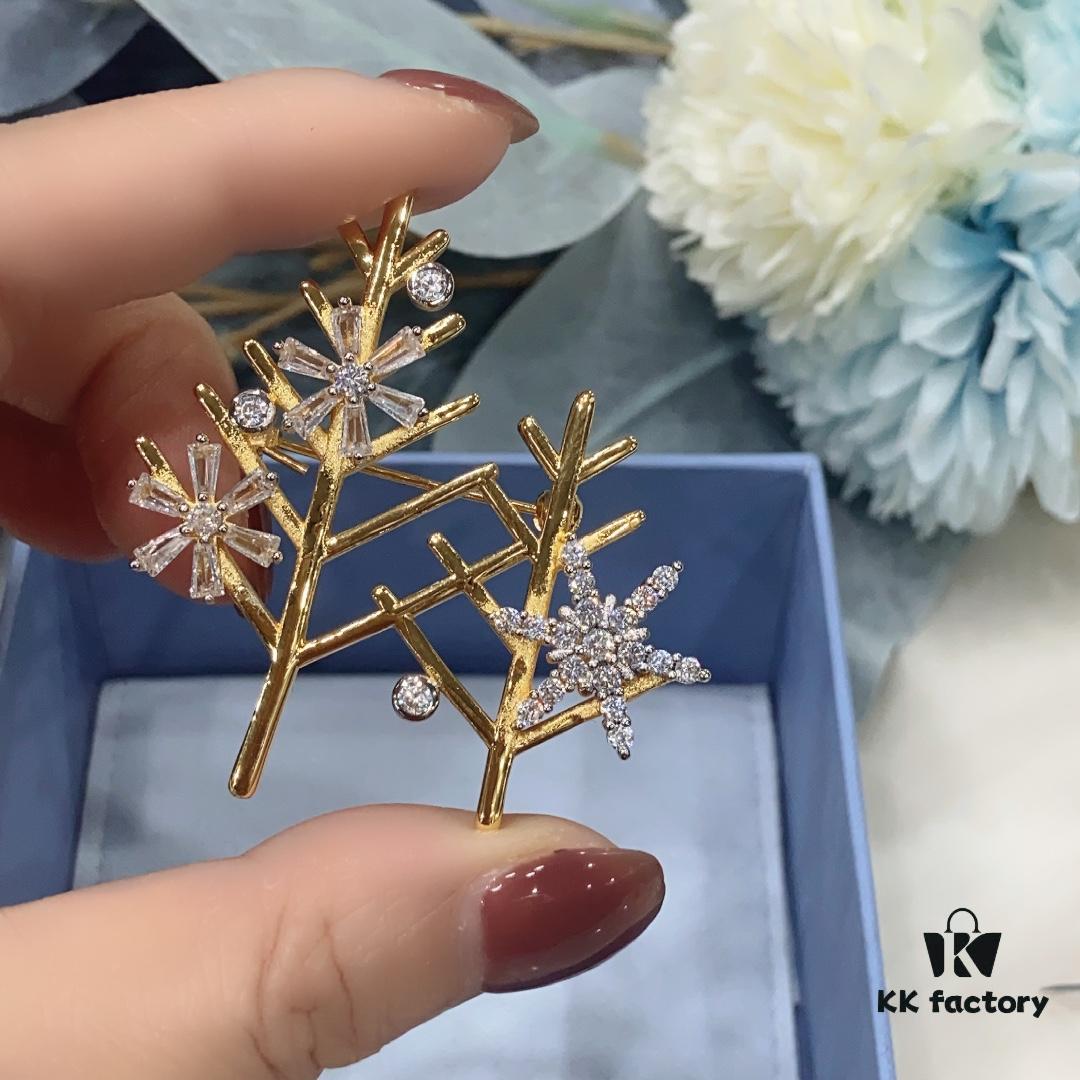 What Direction Leaf Brooch