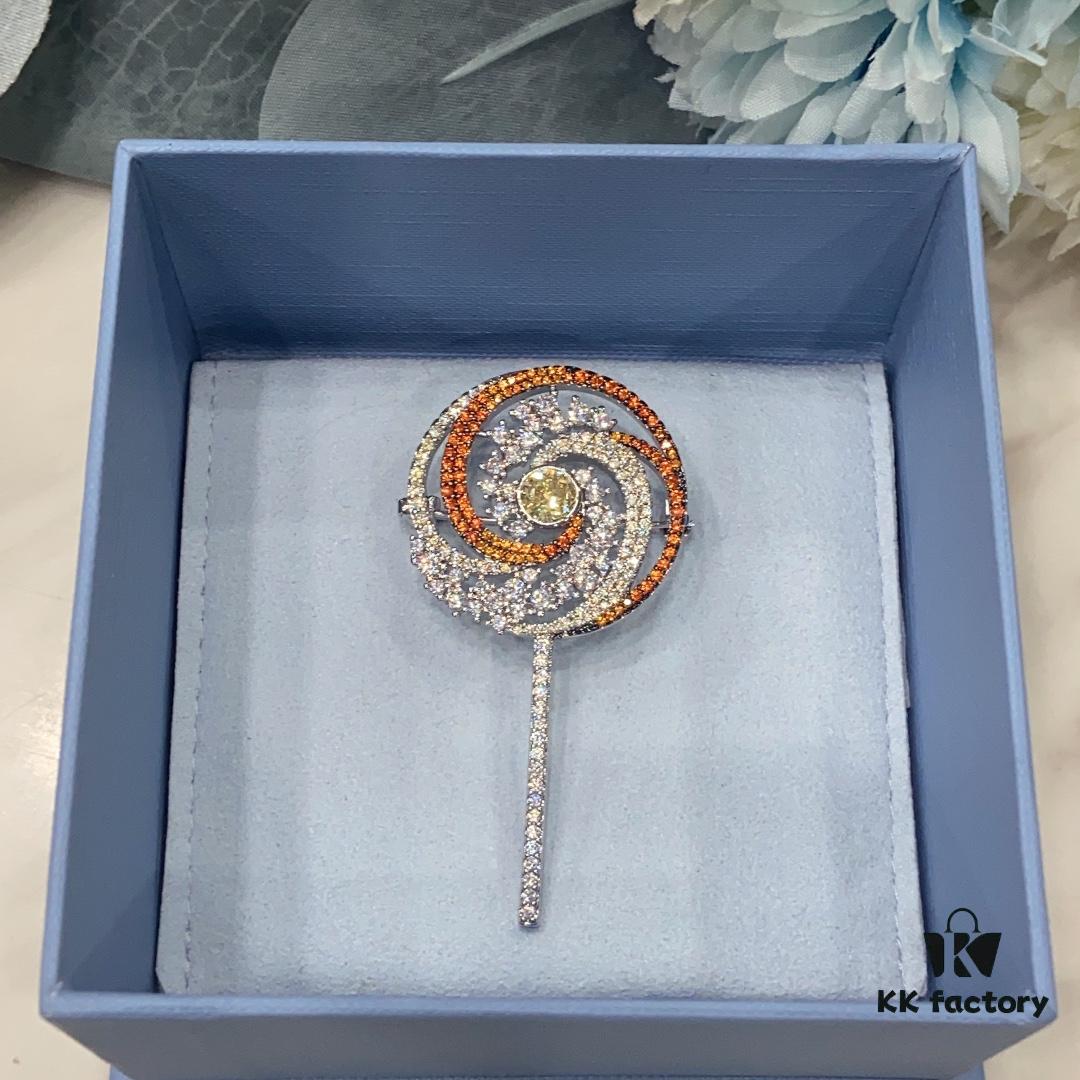 He Fang Lollipop Brooch