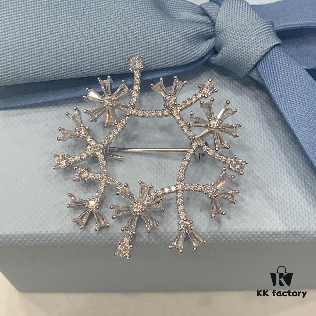 He Fang Xue Mirror Brooch, High-End Elegant Badge Pin