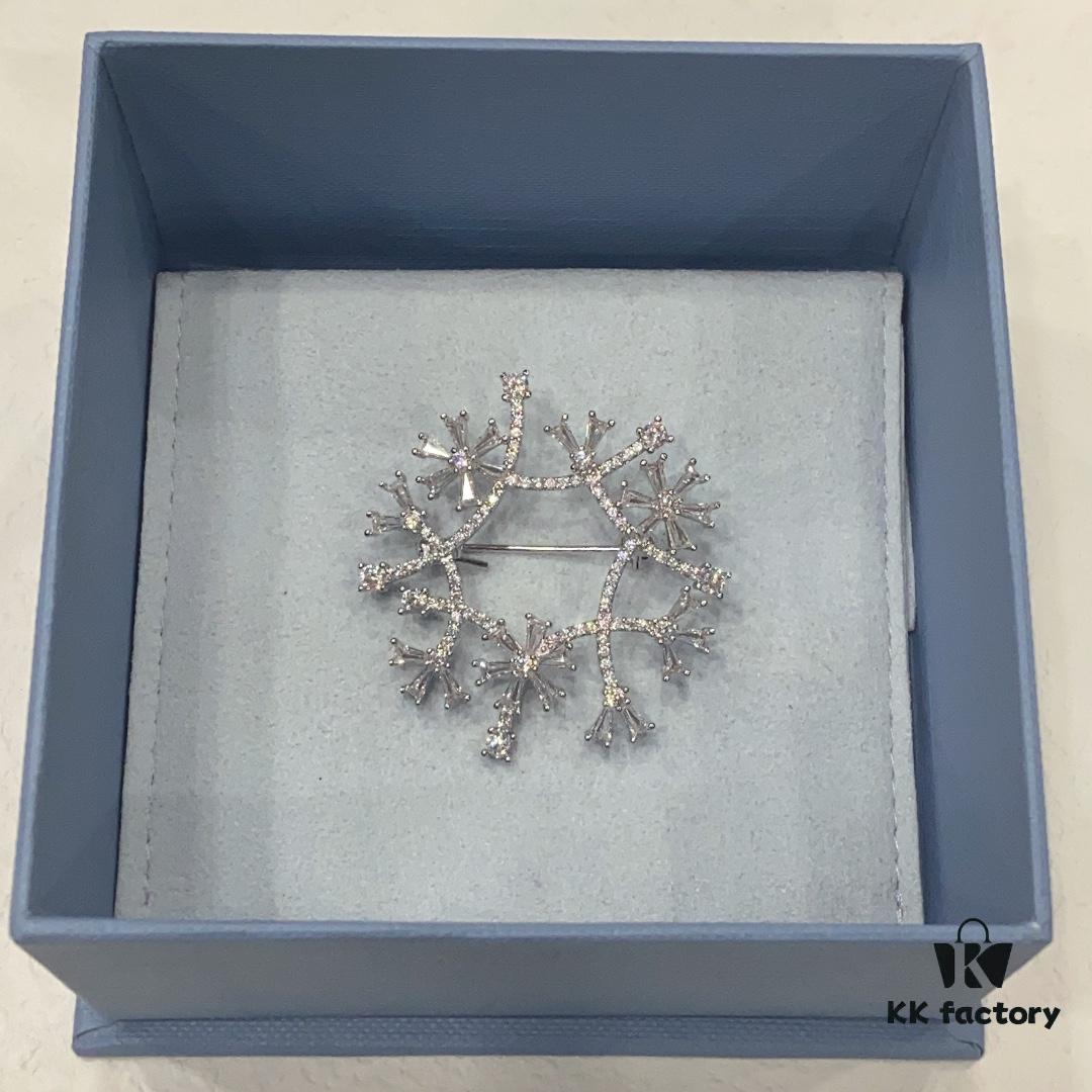 He Fang Xue Mirror Brooch, High-End Elegant Badge Pin