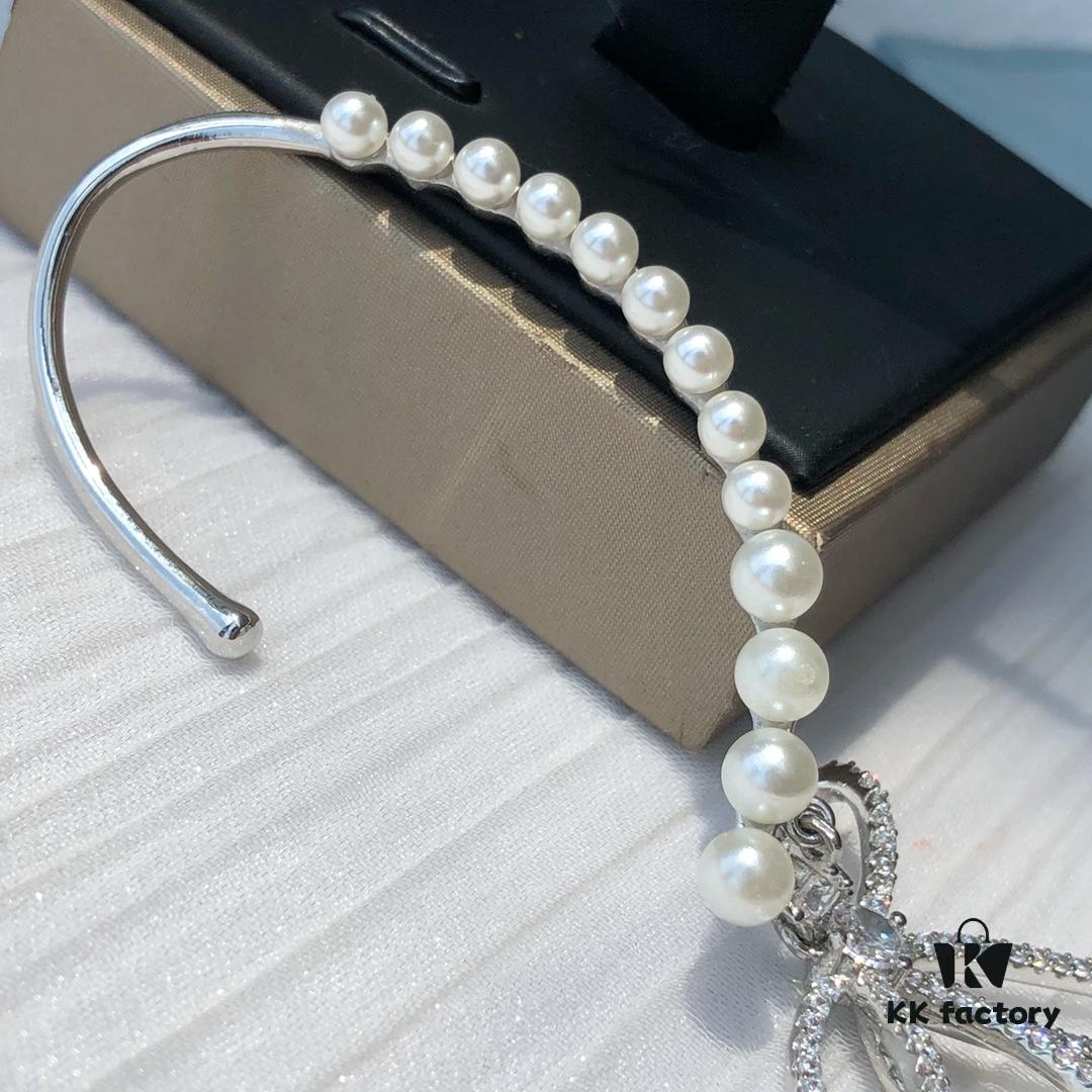 693005a912f62673a6fab1a0 HEFANG Jewelry Pearl Bow Earrings with Reverse Tassel Ear Cuff (Right Ear)