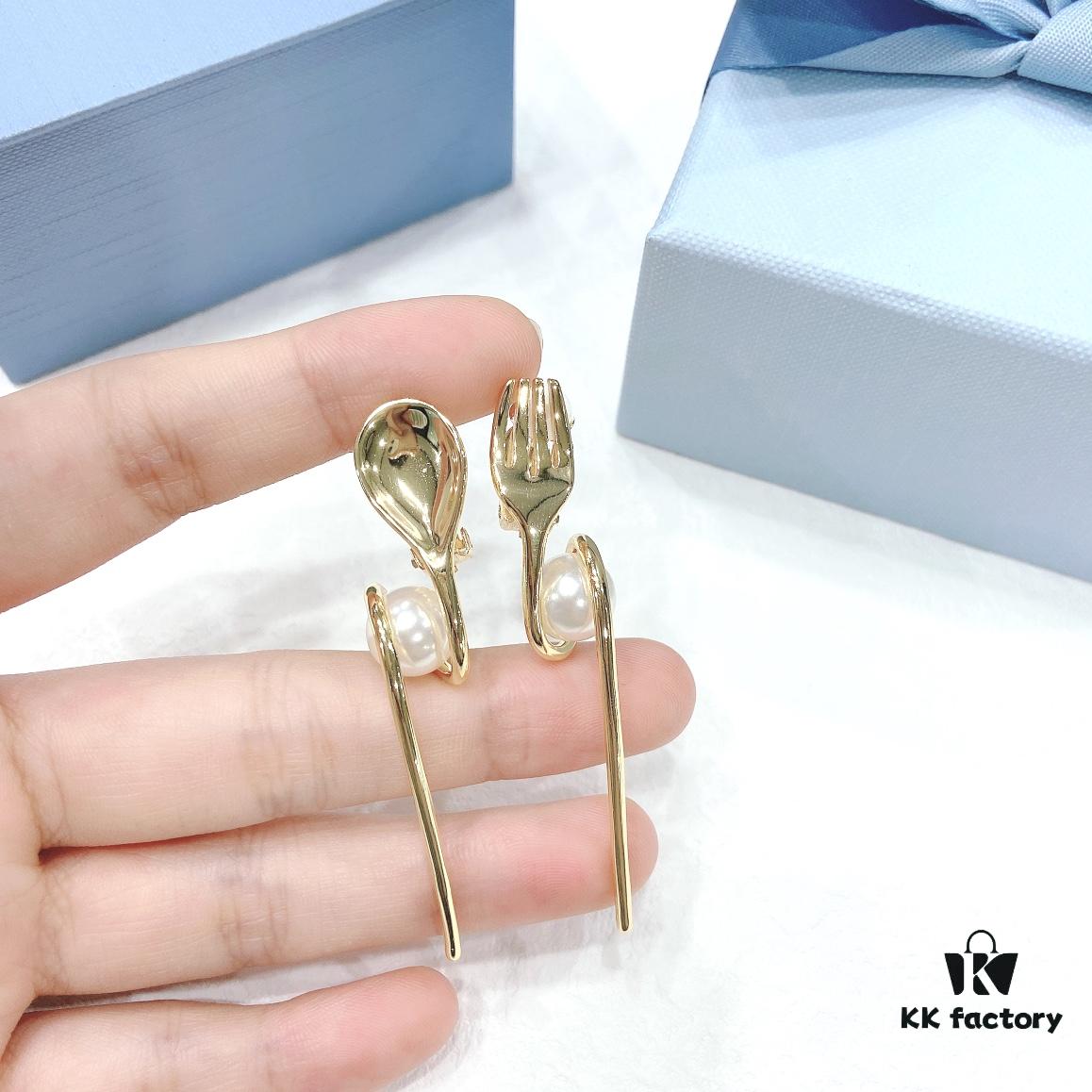 He Fang Afternoon Tea Tableware Ear Cuff Style