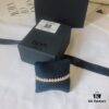 693005df12f62673a6fab1e1 APM Monaco Wave Pearl Bracelet, Stylish and Trendy Unisex Design, Perfect Gift for Girlfriend or Loved One