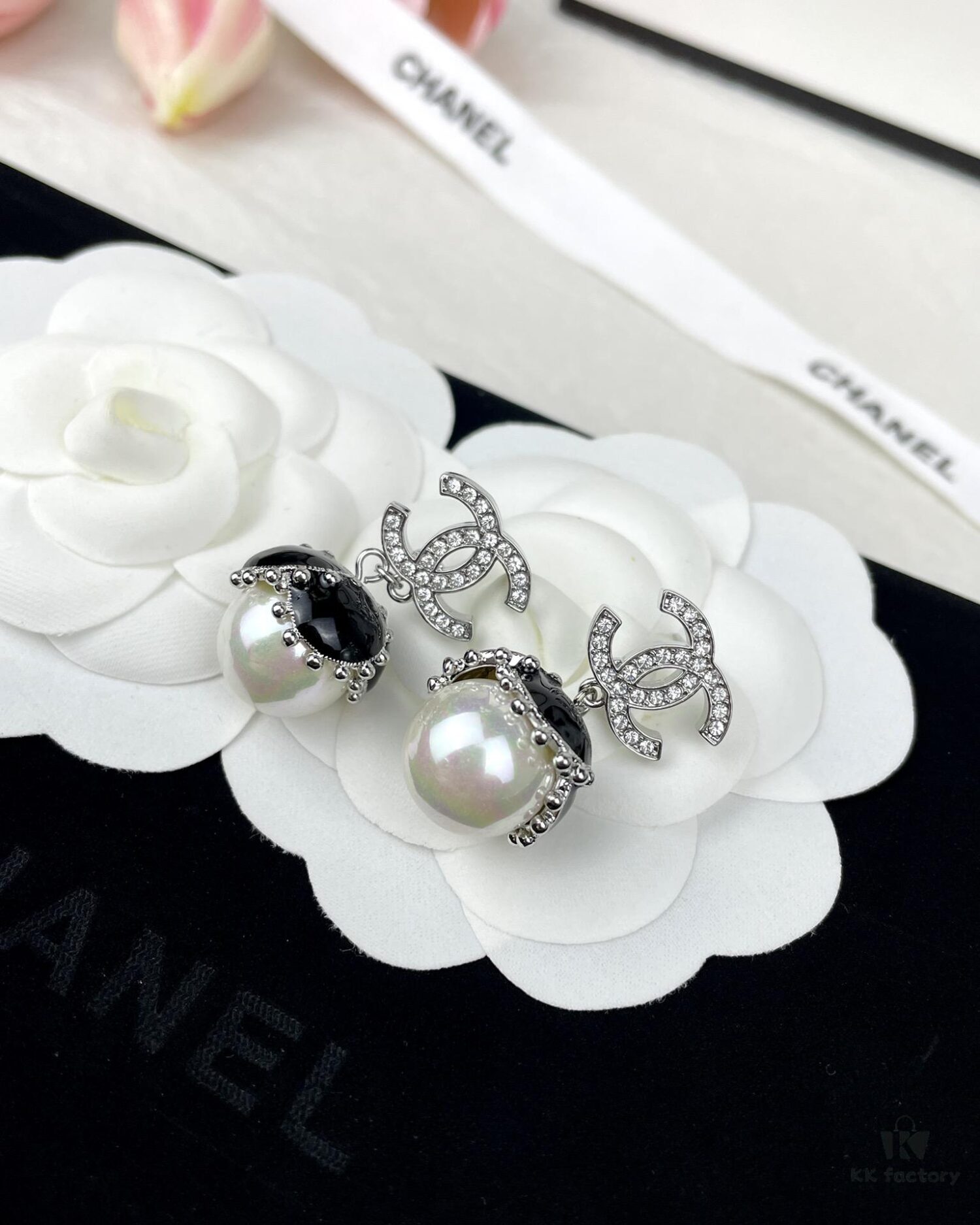 CHANE New Style White Gold Black Bud Pearl Pendant Stud Earrings