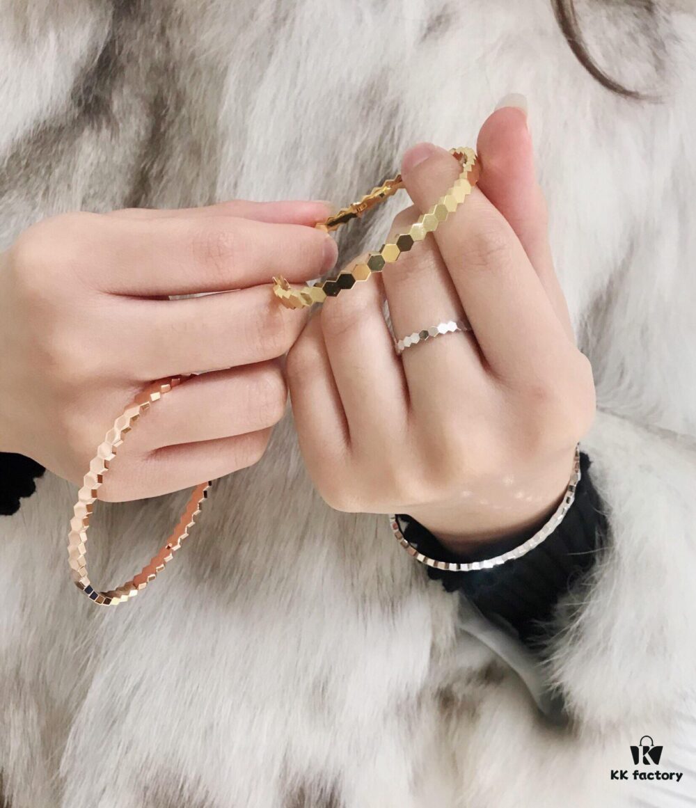 6930061d12f62673a6fab232 Unparalleled Beauty 💓 Elegant and Exquisite Design Perfect for Layering