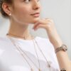 6930062e12f62673a6fab24e This Chopard piece resembles a dancing butterfly, elegant and lively, with a visual effect similar to VCA's clover series. The mother-of-pearl version appears even more delicate and graceful.