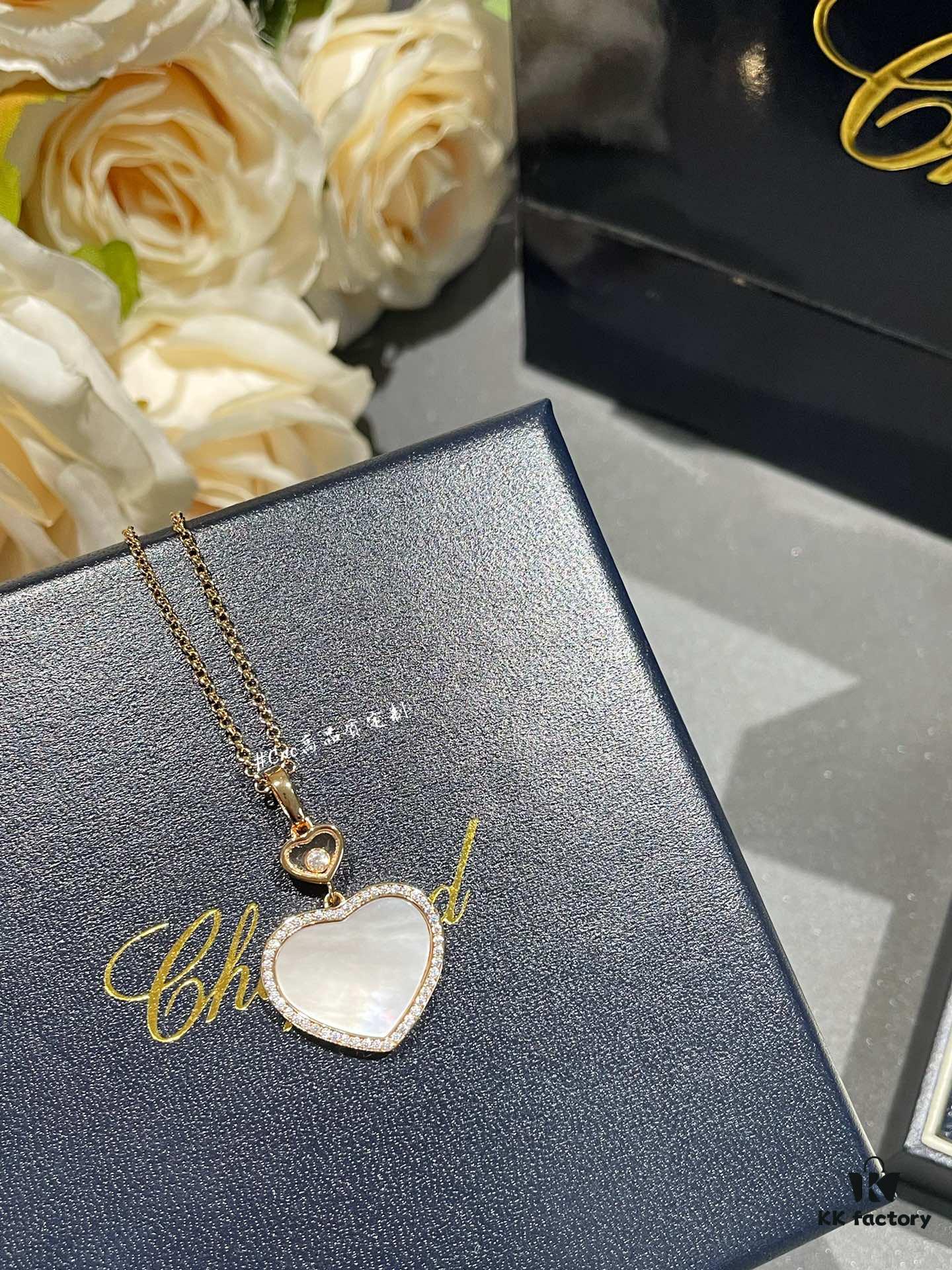 693006ae12f62673a6fab2f1 Chopard Happy Hearts Series Heart Necklace with Moving Diamond