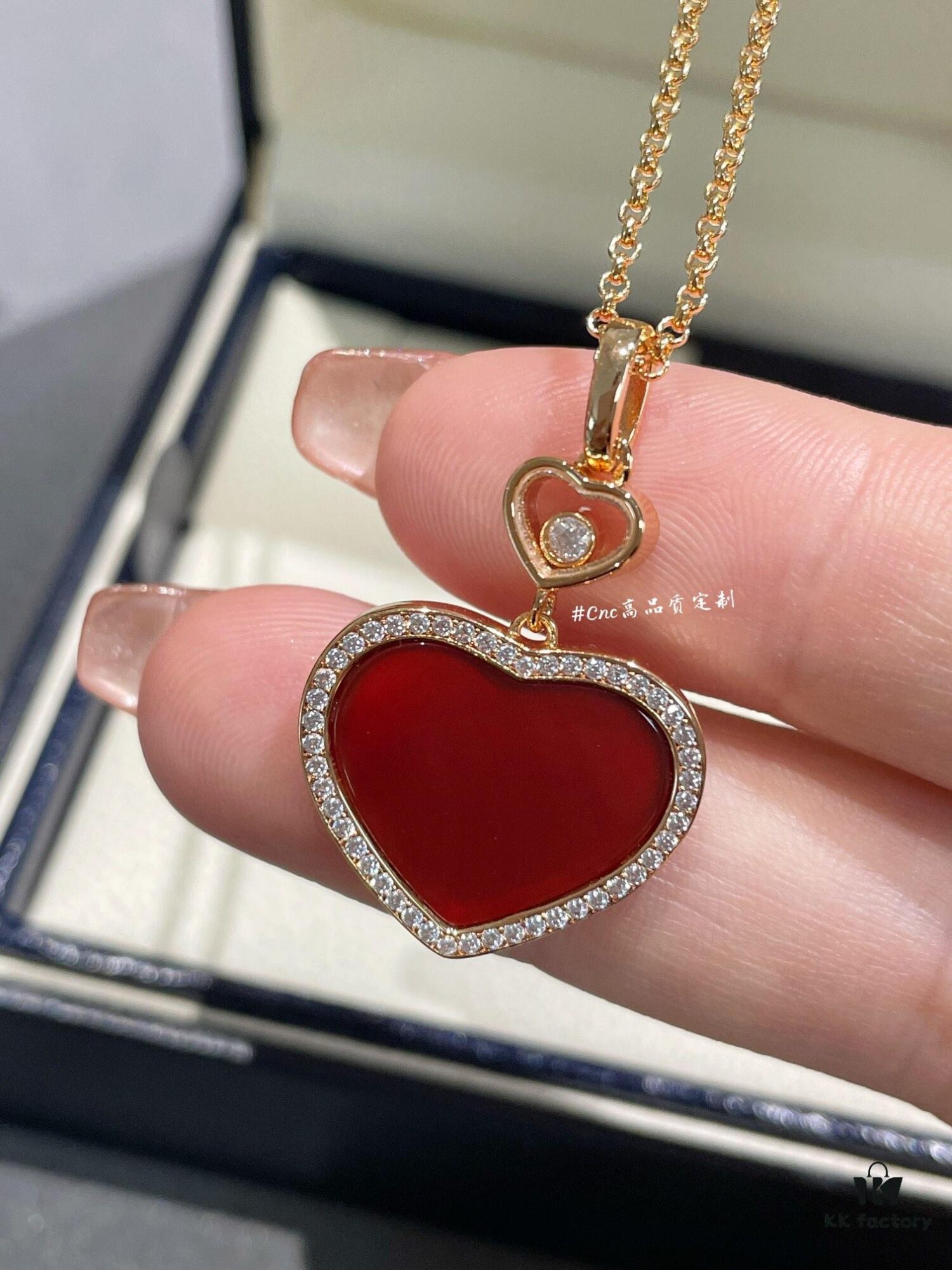 693006af12f62673a6fab2f2 Chopard Happy Hearts Series Heart Necklace with Moving Diamond