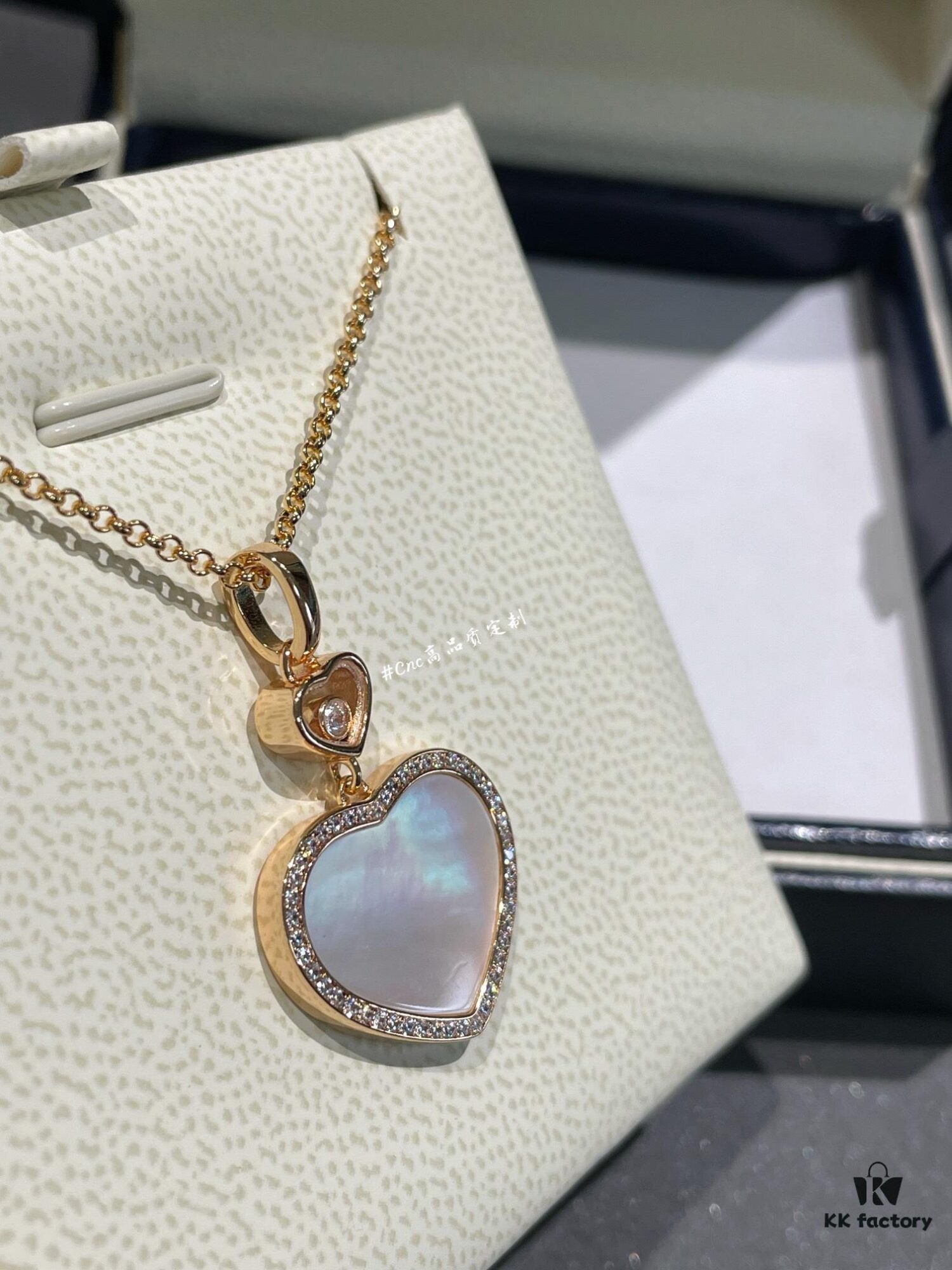 693006b012f62673a6fab2f4 Chopard Happy Hearts Series Heart Necklace with Moving Diamond