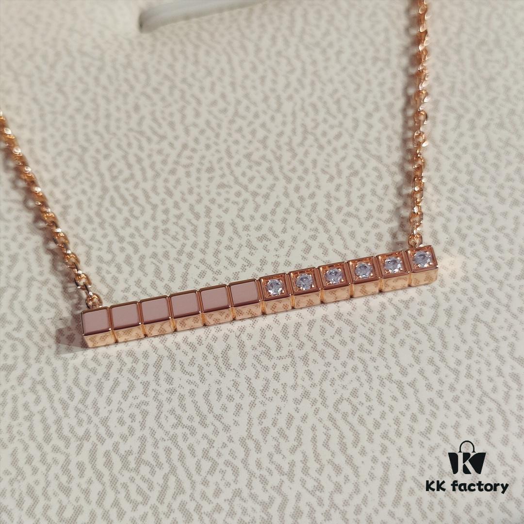 693006c912f62673a6fab319 New Chopard IceCube Series Geometric Necklace, Recommended by Celebrities, Exclusive Design