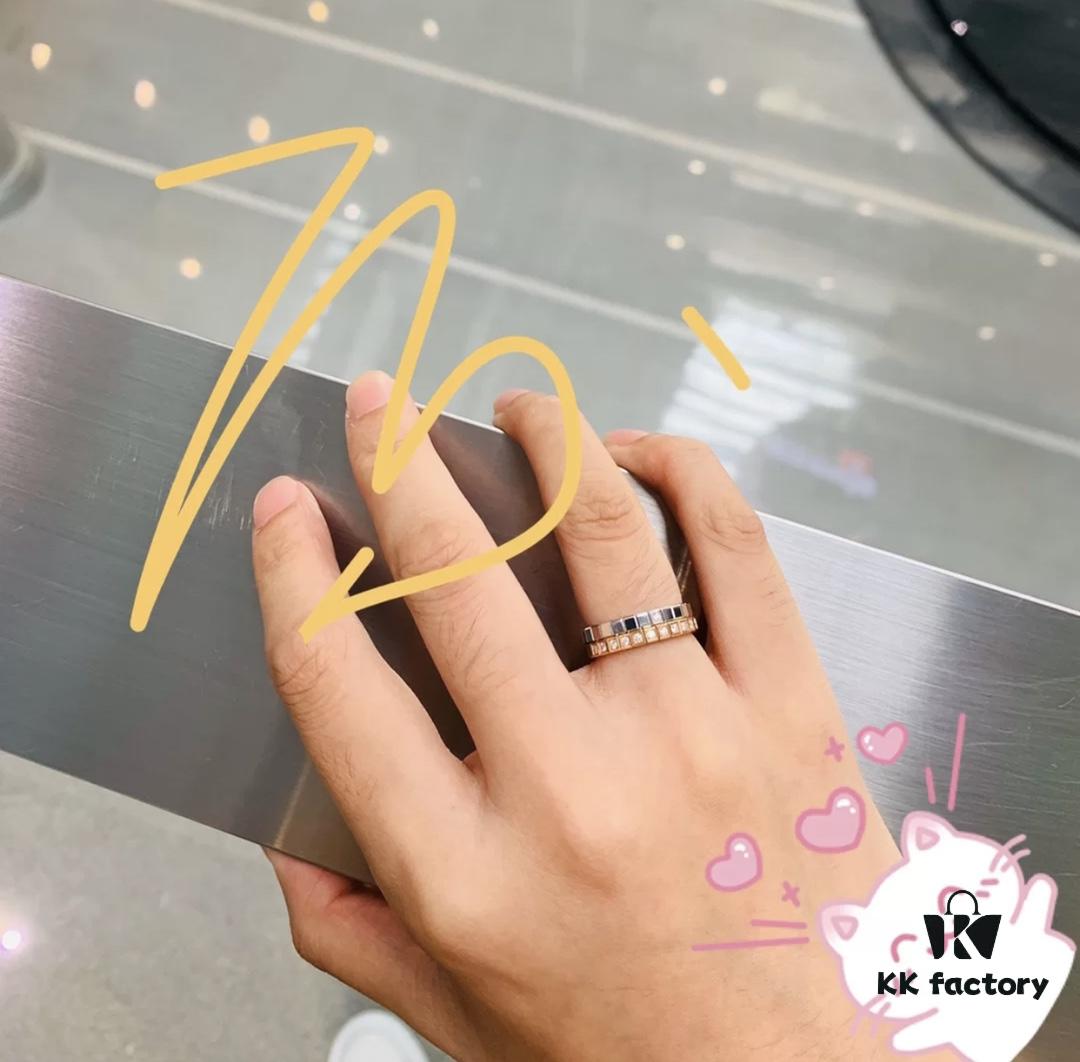 693006e712f62673a6fab34a Stylish Ice Cube Ring – A Modern Symbol of Independent Women