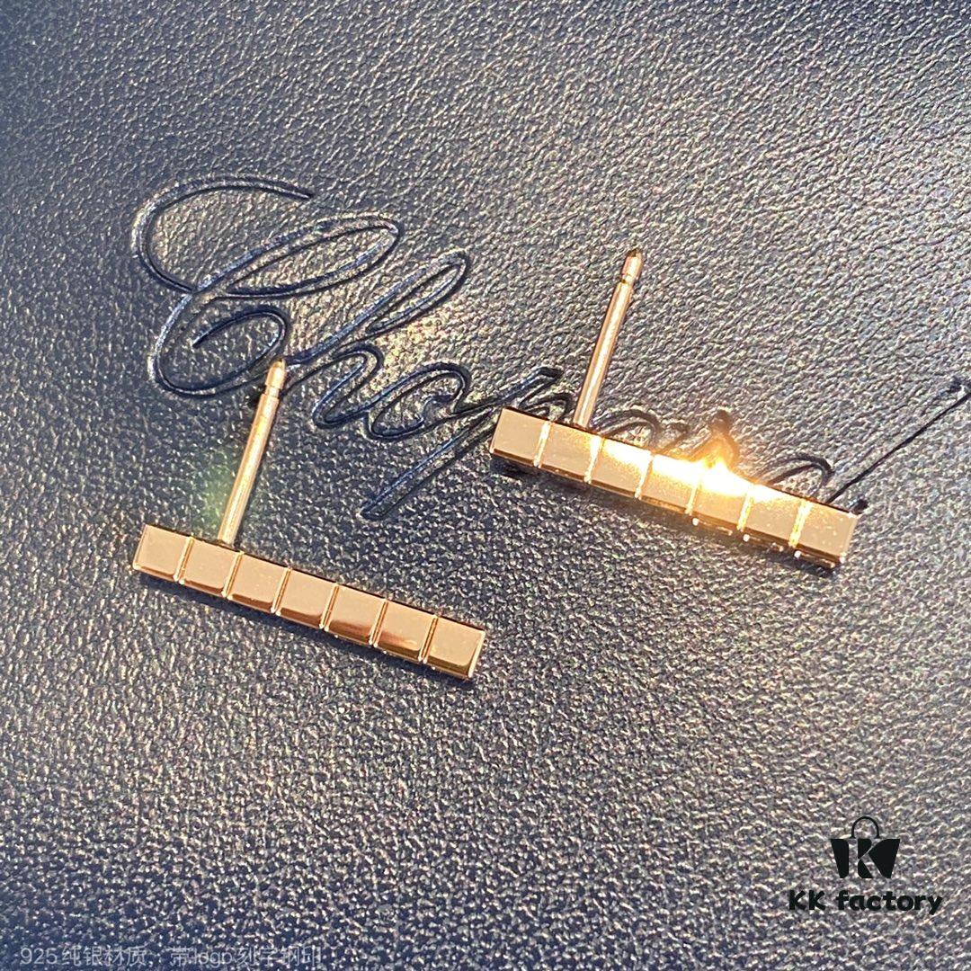 693006fc12f62673a6fab36f New Arrival, Chopard Ice Cube Series Ear Studs – Exquisitely Crafted CNC-Engraved Design in White and Rose Gold with Multi-Faceted 'Ice Cube' Detailing