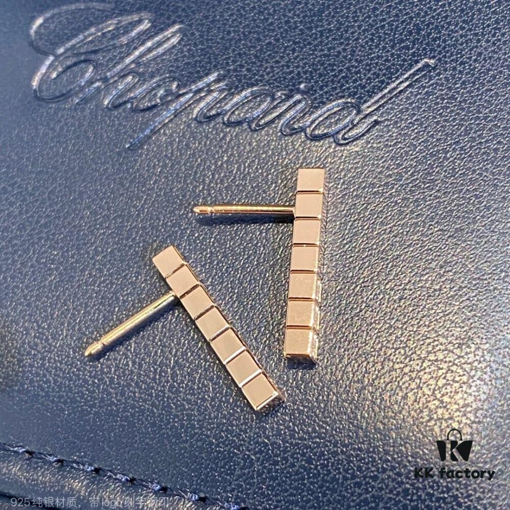 693006fc12f62673a6fab371 New Arrival, Chopard Ice Cube Series Ear Studs – Exquisitely Crafted CNC-Engraved Design in White and Rose Gold with Multi-Faceted 'Ice Cube' Detailing