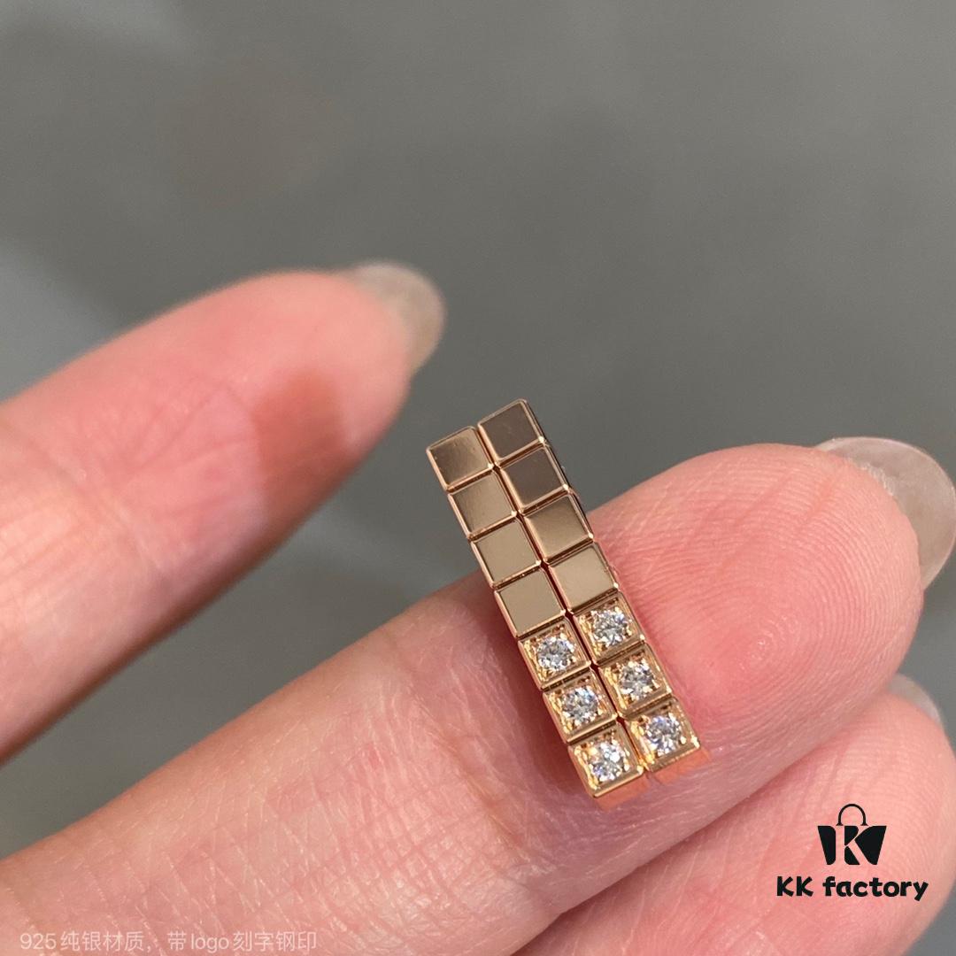 693006fd12f62673a6fab372 New Arrival, Chopard Ice Cube Series Ear Studs – Exquisitely Crafted CNC-Engraved Design in White and Rose Gold with Multi-Faceted 'Ice Cube' Detailing