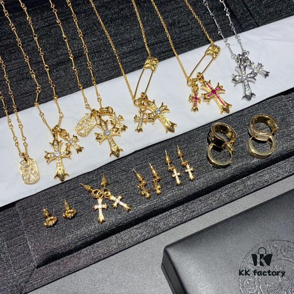 693007d412f62673a6fab4cf Chrome Hearts✟ Collection Image