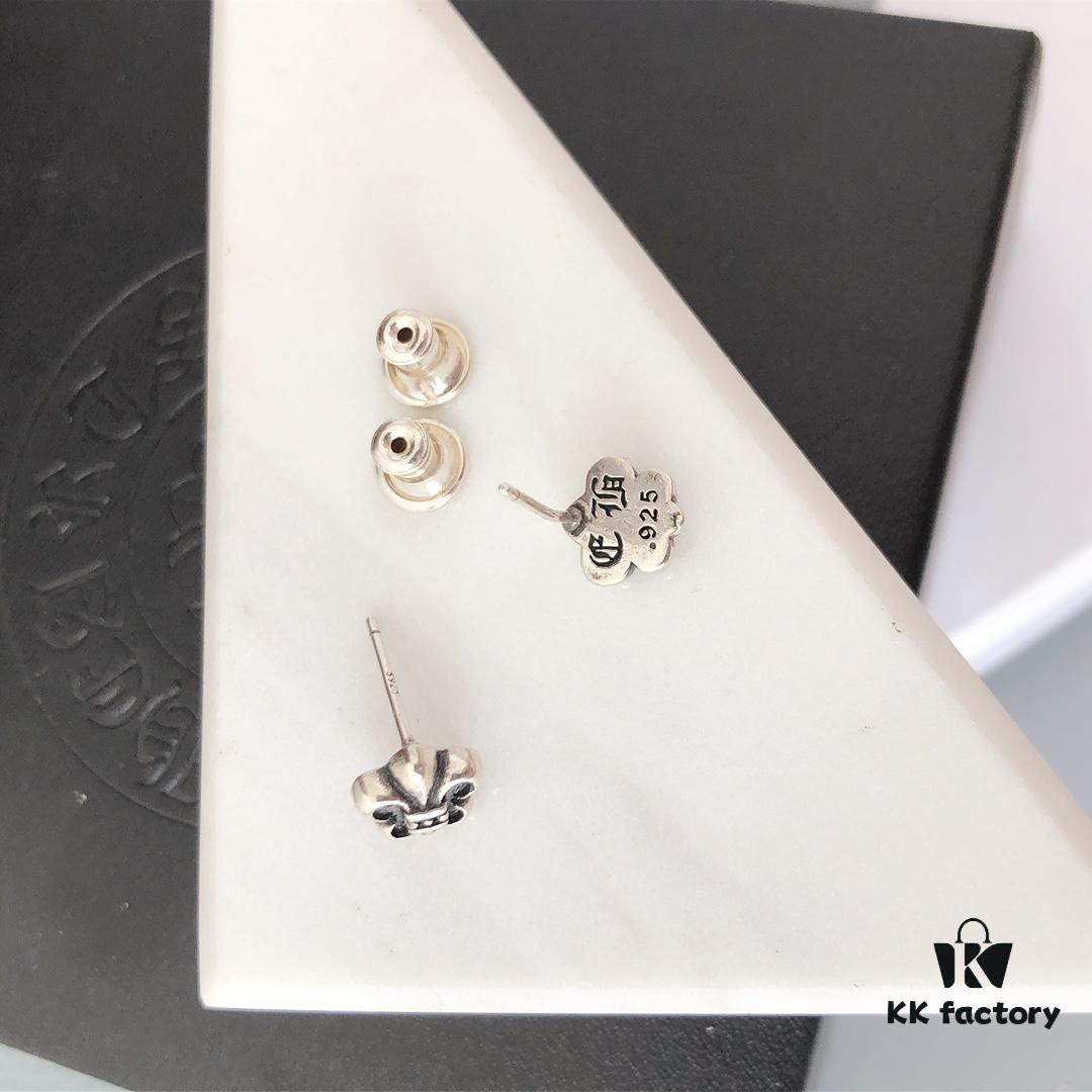 6930089f12f62673a6fab645 S925 Sterling Silver! Authentic Counter Ear Studs! Stylishly Casual When Paired with Chrome Hearts, the Cross Design Highlights Individuality, Perfect for Everyday Casual Wear. Looks Great as a Single Piece for Men Too! The Combination of Studs and Hoops Ensures Breathability!