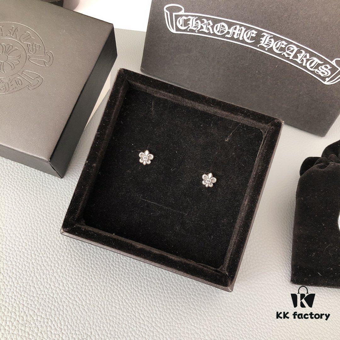 6930089f12f62673a6fab646 S925 Sterling Silver! Authentic Counter Ear Studs! Stylishly Casual When Paired with Chrome Hearts, the Cross Design Highlights Individuality, Perfect for Everyday Casual Wear. Looks Great as a Single Piece for Men Too! The Combination of Studs and Hoops Ensures Breathability!