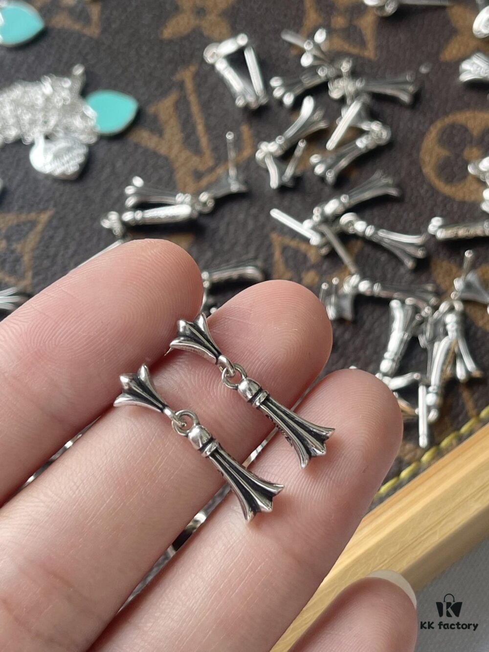 6930096b12f62673a6fab7eb Chrome Hearts Fishbone Floral Stud Earrings