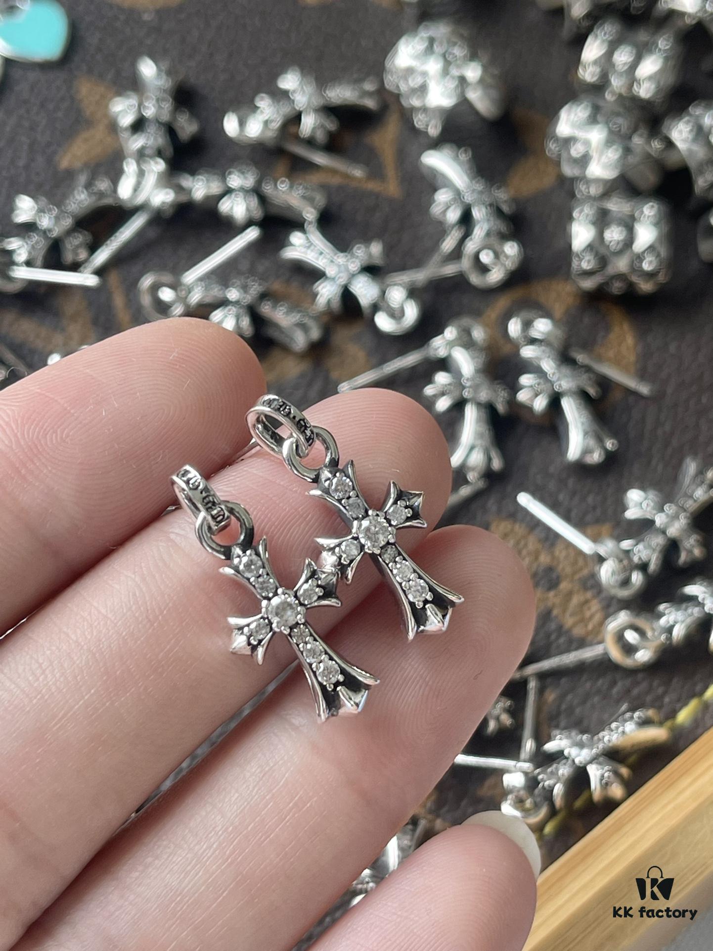 6930098912f62673a6fab81e Chrome Hearts Letter Diamond-Encrusted Earrings