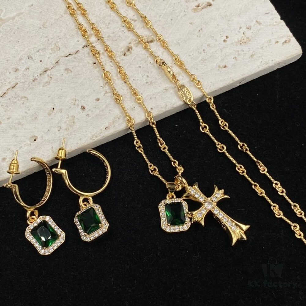 6930098a12f62673a6fab81f Today's Recommendation: Chrome Hearts Set